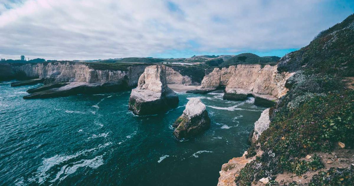 First Freelance Invoice Checklist: 12 Must-Have Elements