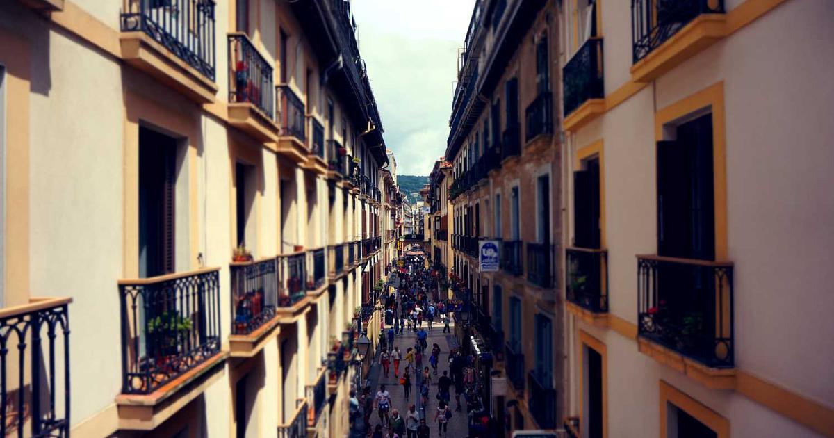 Net 45 Payment Terms: Managing Extended Payment Cycles with Enterprise Clients